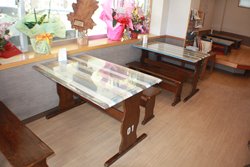 OLYCAFEの店内 テーブル席